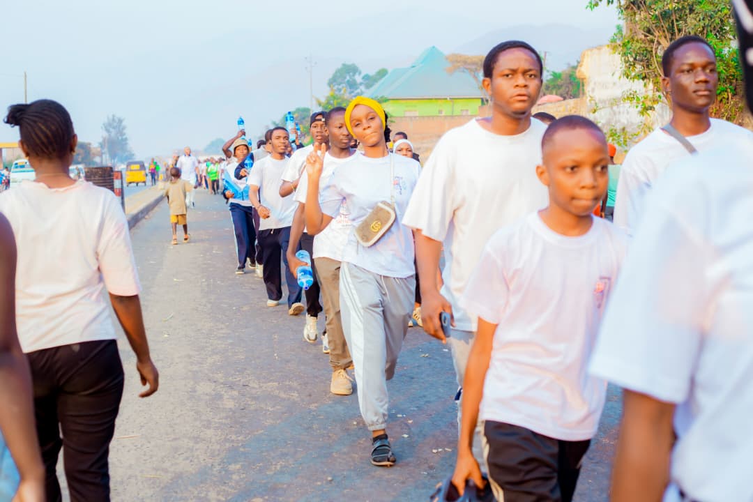 La marche de santé organisée par le Chœur Pilote des Petits Chanteurs d’Uvira